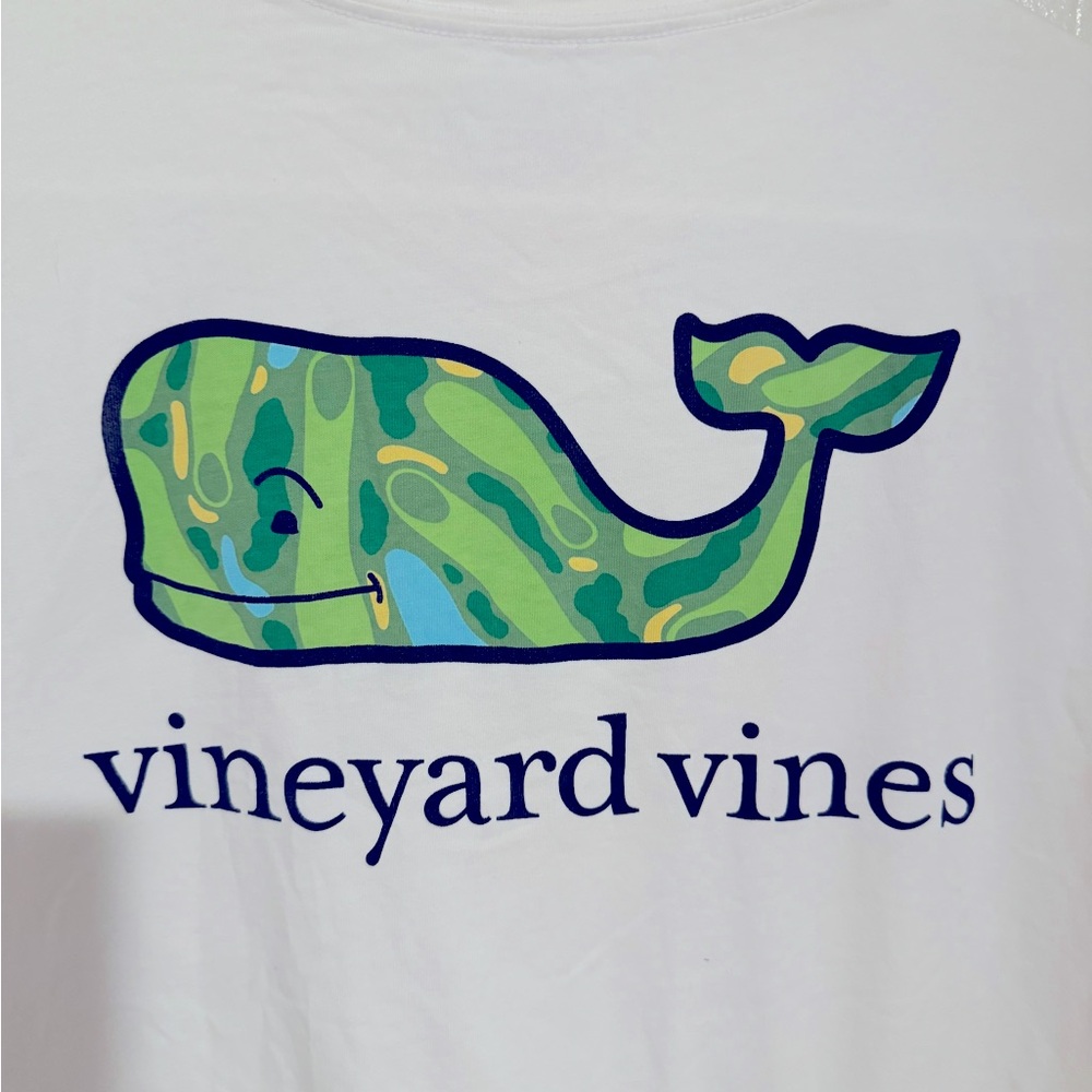 Vineyard Vines men’s Medium GOLF Whale tshirt